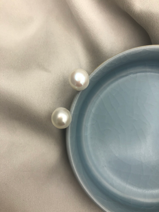 Pearl Stud 006