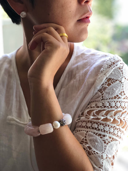 Pearl Stud 010