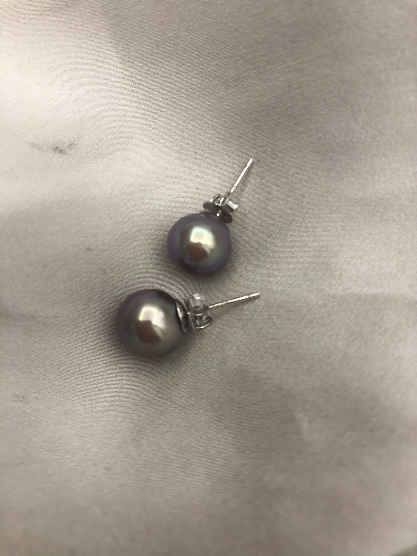 Pearl Stud 009