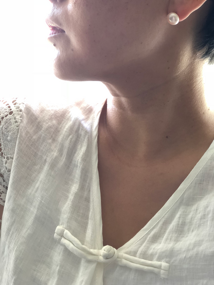 Pearl Stud 011