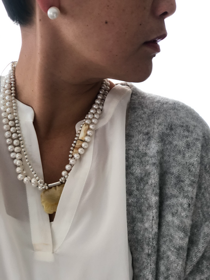 Pearl Stud 012